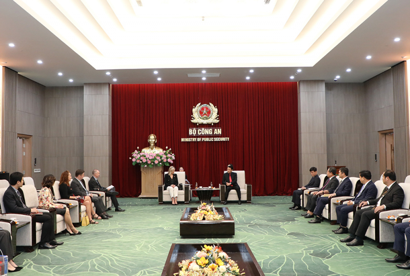 Việt Nam – Vương quốc Anh đẩy mạnh hợp tác phòng, chống mua bán người -0