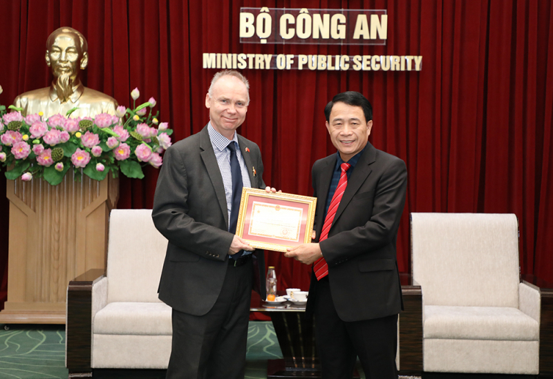 Việt Nam – Vương quốc Anh đẩy mạnh hợp tác phòng, chống mua bán người -0