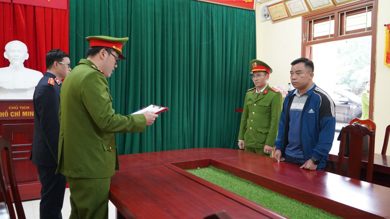 Thu học phí vượt quy định 100 học viên, Giám đốc Công ty đào tạo bị bắt -0