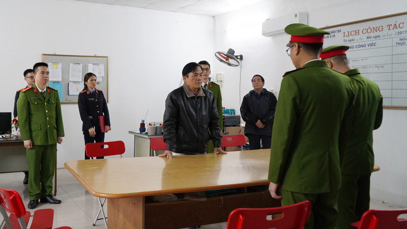 Thu học phí vượt quy định 100 học viên, Giám đốc Công ty đào tạo bị bắt -1