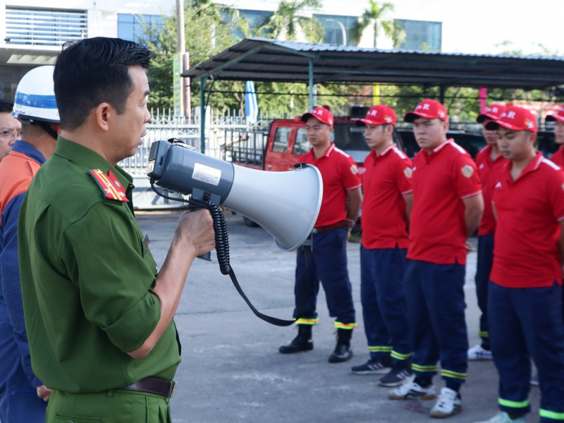 Nhật Bản chia sẻ kỹ năng chữa cháy, cứu hộ, cứu nạn cho Công an Đà Nẵng -4