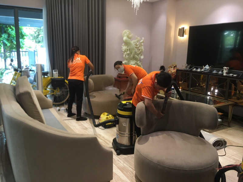 Dịch vụ lau dọn nhà cửa đắt khách dịp cuối năm -0