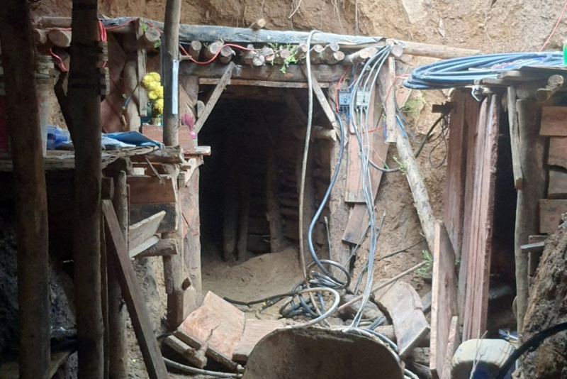 Xử lý nghiêm hoạt động khai thác vàng trái phép tại núi Đá Ngựa -0