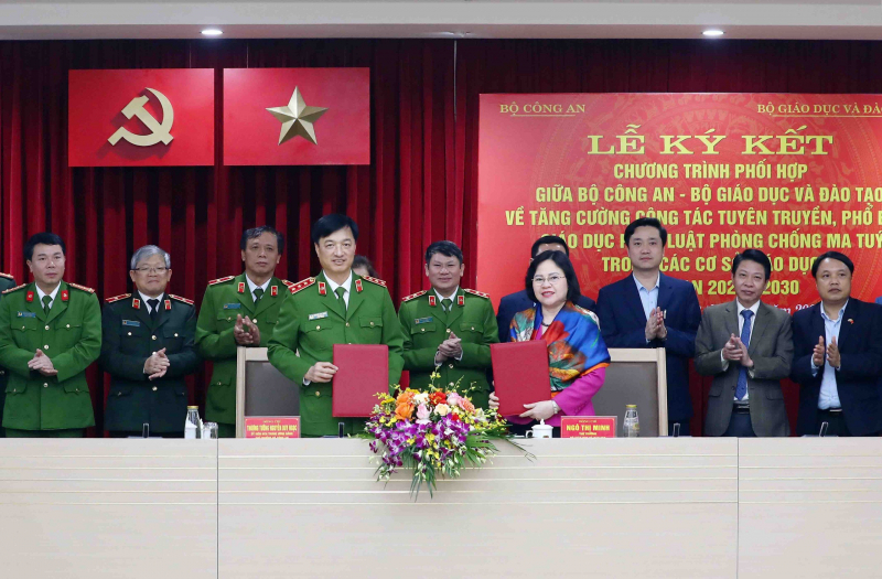 Bộ Công an và Bộ Giáo dục và Đào tạo ký kết phối hợp về giáo dục pháp luật phòng, chống ma tuý -0