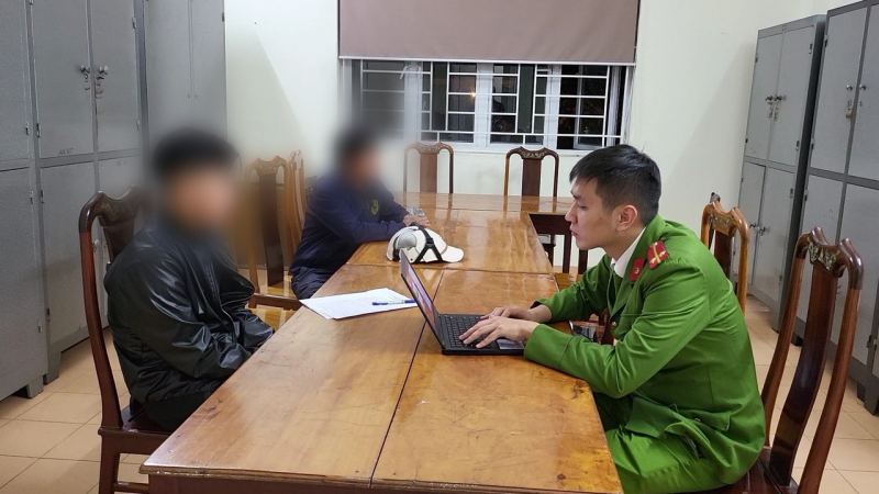 Khởi tố nam sinh lớp 12 