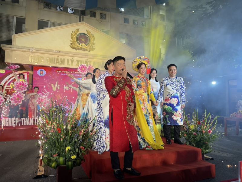 Vị Tết 2024”, sân chơi lành mạnh, bổ ích cho các đoàn viên, thanh niên Cục Quản lý xuất nhập cảnh -0