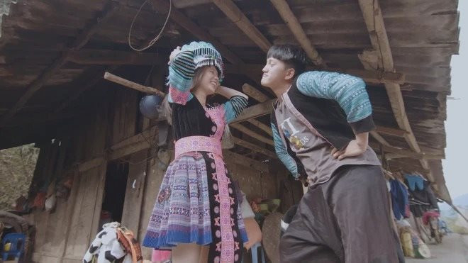 “Sân bóng trên mây” và những câu chuyện sau màn ảnh -0
