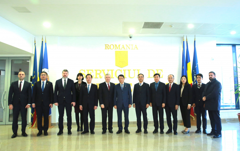 Thứ trưởng Lương Tam Quang làm việc với Bộ Nội vụ và Cơ quan bảo vệ yếu nhân của Romania -0