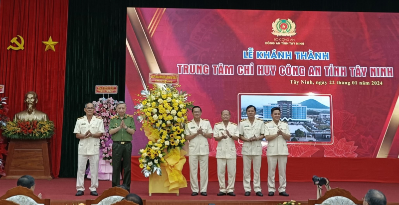 khanh1.jpg -0