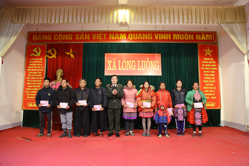 Xua tan giá rét vùng cao -0