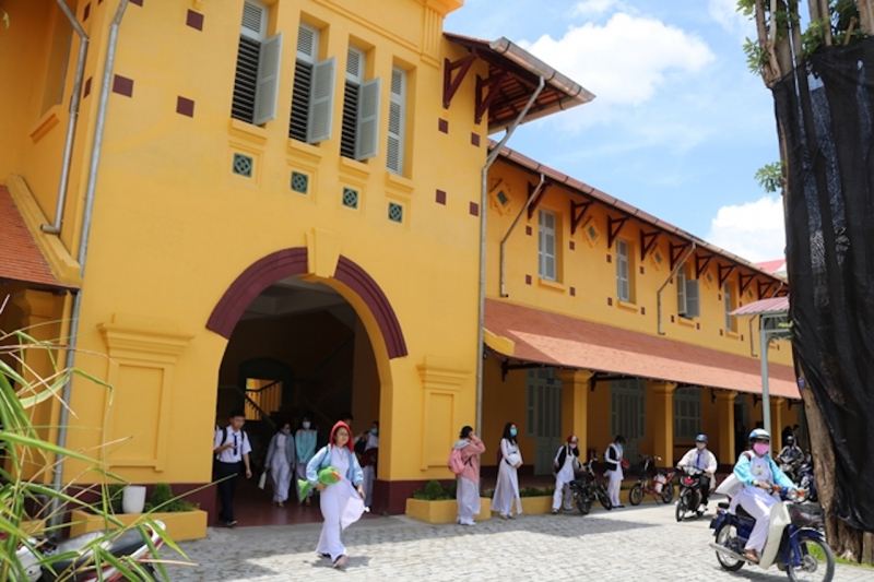 5 học sinh bị thương do phát nổ tại phòng thí nghiệm -0