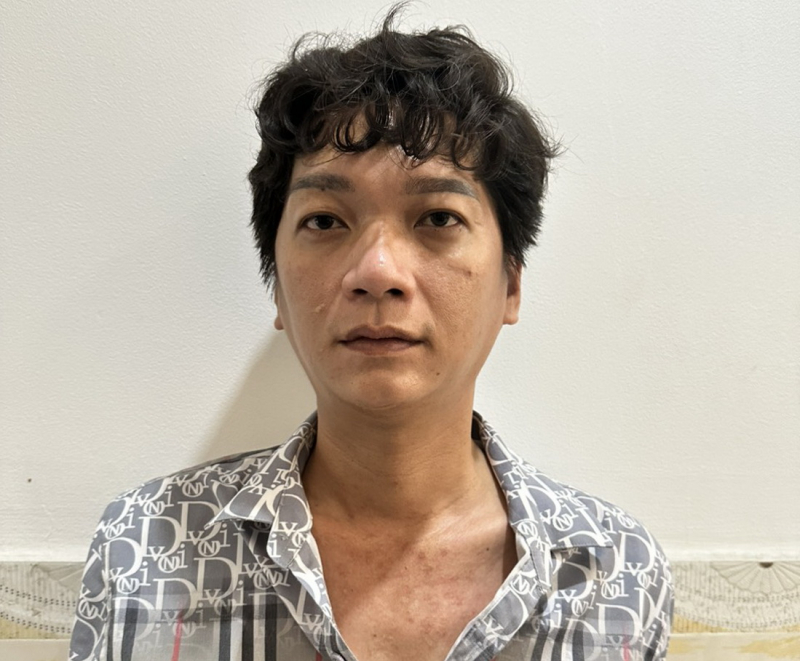 Hơn 10 tháng trốn nã vẫn tiếp tục sản xuất giấy tờ giả -0