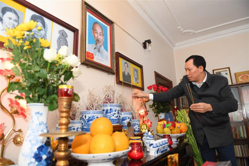 Thứ trưởng Lê Văn Tuyến thăm hỏi và chúc Tết gia đình các đồng chí cố lãnh đạo Bộ Công an -0