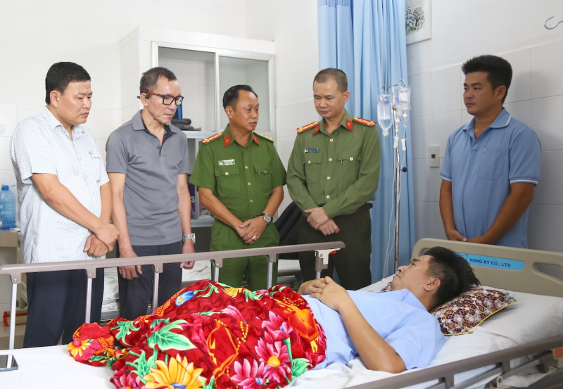 Vụ truy bắt “cát tặc”, cán bộ Công an bị thương: Xem xét dấu hiệu tội phạm -0