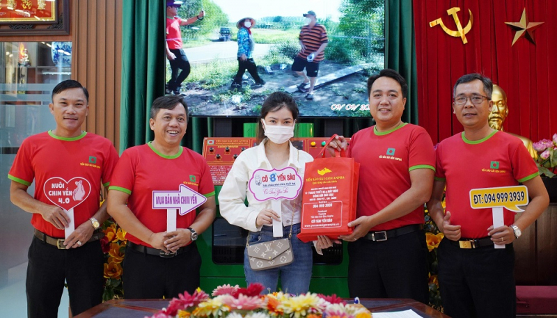 Người nặng lòng với nghề nuôi yến_CANDTET_L6 -0