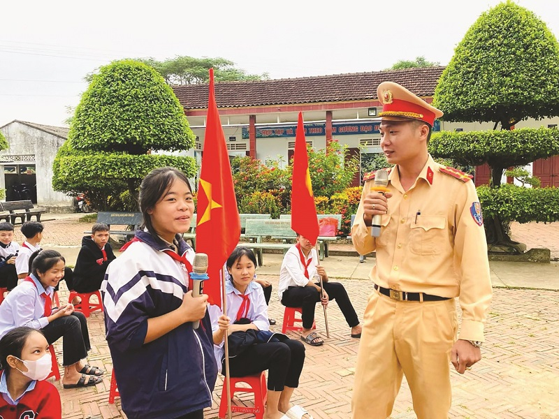 Thị xã Thái Hòa: Đảm bảo an ninh, quốc phòng, góp phần tạo tiền đề phát triển kinh tế - xã hội_CANDTET_TRANG J2 -0
