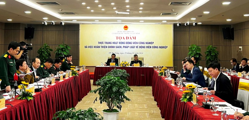 Phó Chủ tịch Quốc hội, Thượng tướng Trần Quang Phương chủ trì Tọa đàm hoàn thiện chính sách, pháp luật về động viên công nghiệp -0