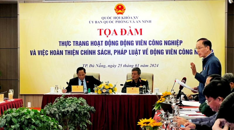 Phó Chủ tịch Quốc hội, Thượng tướng Trần Quang Phương chủ trì Tọa đàm hoàn thiện chính sách, pháp luật về động viên công nghiệp -1