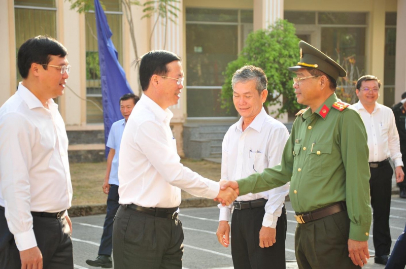 z5104132732073_46b9f2583677b88343b0c219fbe2de79.jpg -0