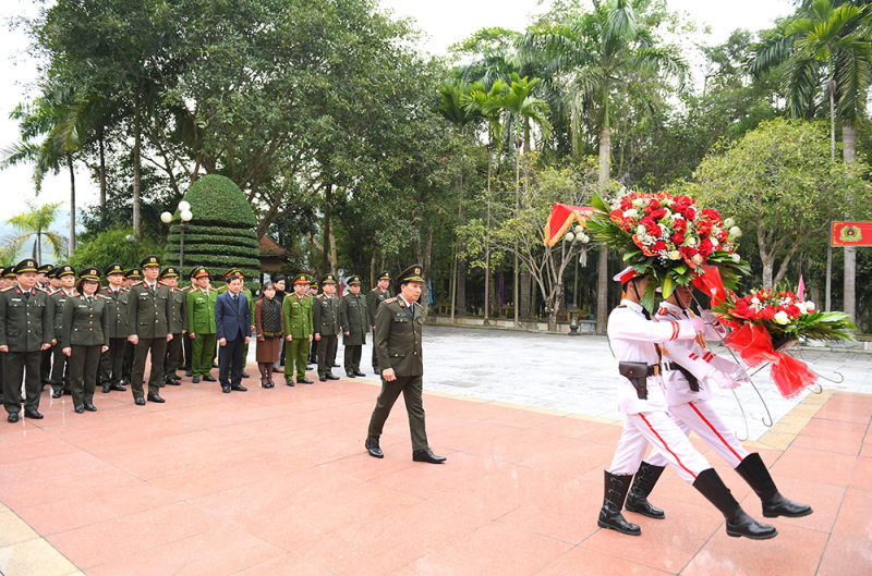 Đảng ủy Công an Trung ương, Bộ Công an dâng hương tại Khu di tích lịch sử CAND -1