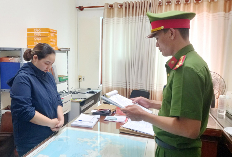 Nguyên kế toán xã “rút ruột” ngân sách hơn 870 triệu đồng để tiêu xài -0