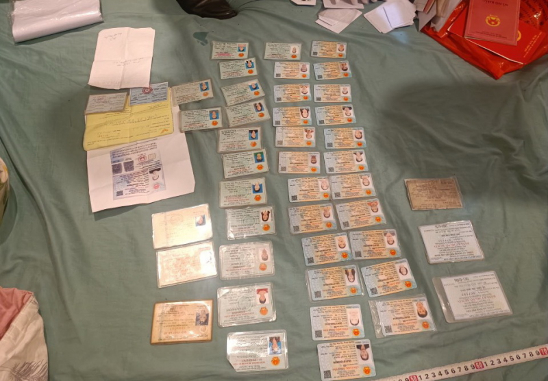 Bắt 3 đối tượng trong nhóm “tín dụng đen” thu lợi bất chính tiền tỷ -0