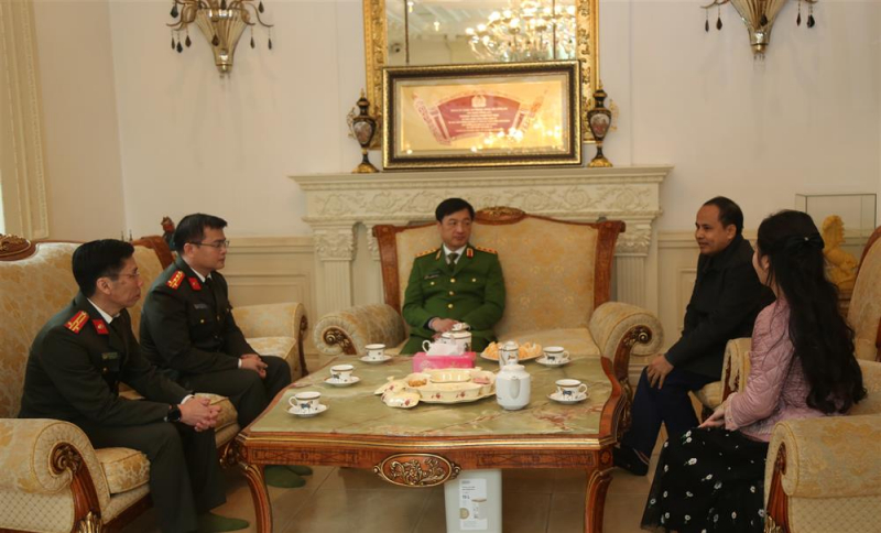 Thứ trưởng Nguyễn Duy Ngọc thăm hỏi, chúc Tết gia đình các đồng chí cố lãnh đạo Bộ Công an -1