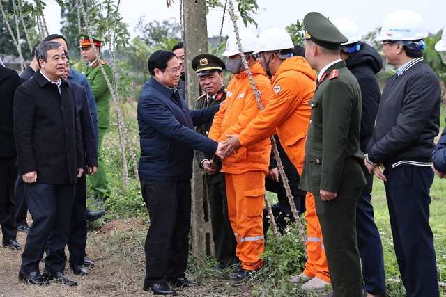 Thủ tướng kiểm tra tiến độ dự án đường dây 500 kV đặc biệt quan trọng với an ninh năng lượng quốc gia -0