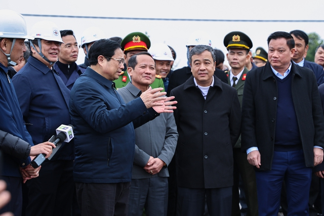 Thủ tướng kiểm tra tiến độ dự án đường dây 500 kV đặc biệt quan trọng với an ninh năng lượng quốc gia -0