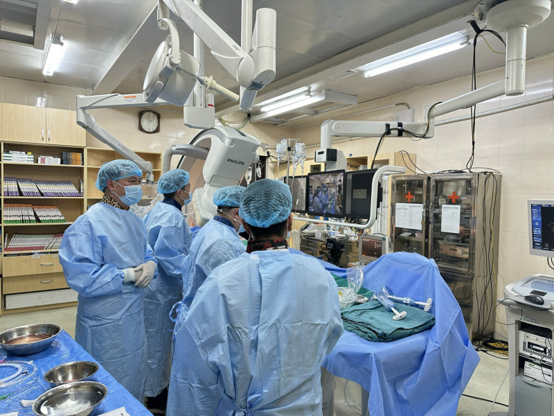 Các bác sĩ Việt Nam trình chiếu ca can thiệp tim mạch phức tạp tại hội nghị khoa học thế giới -0