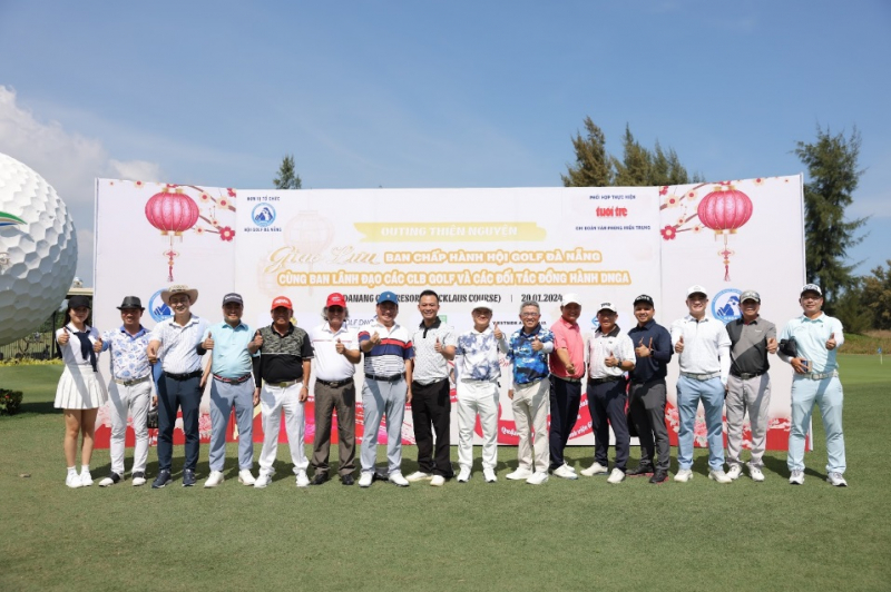 Chương trình “Tết sẻ chia – Vì người nghèo” do Báo CAND phối hợp  với Hội golf Đà Nẵng tổ chức: Ấm áp tình xuân bên đôi bờ sông Hàn  -0