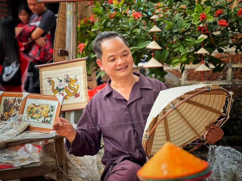 Exhibition to introduce rare documents about trade fair complex -4