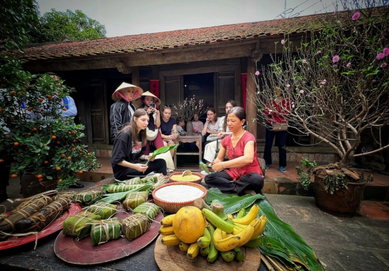 Exhibition to introduce rare documents about trade fair complex -7