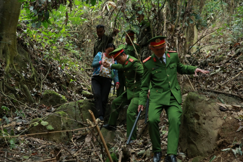 Tìm sóng điện thoại xây dựng công dân số nơi cực Tây đất nước -0