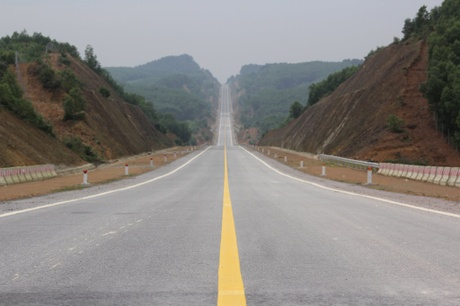 Nâng tốc độ tối đa 8 tuyến cao tốc lên 90km/h -0