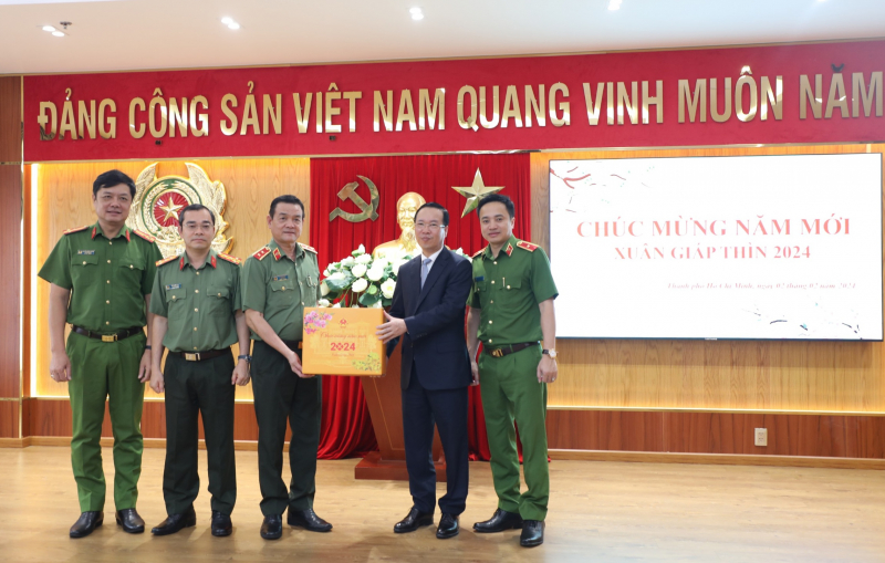 Chủ tịch nước Võ Văn Thưởng thăm và chúc Tết Công an TP Hồ Chí Minh -0
