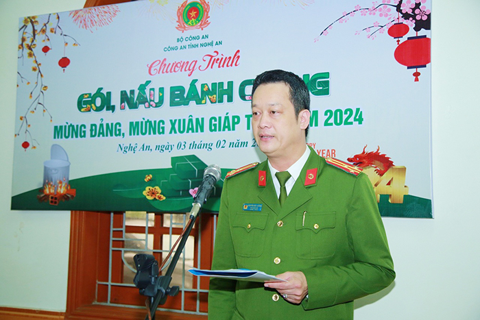 Công an Nghệ An gói, nấu bánh chưng mừng Đảng quang vinh, mừng Xuân Giáp Thìn năm 2024 -0