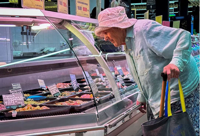 Ukraine tránh được “ngày tận thế” kinh tế trong gang tấc -0