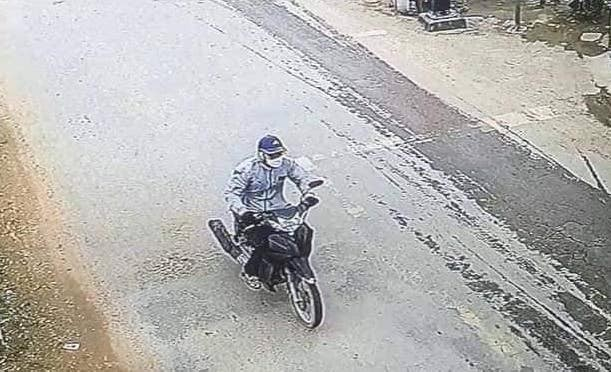 b9c2df8d-584d-43b8-bf05-36a1464bf950.jpeg -0