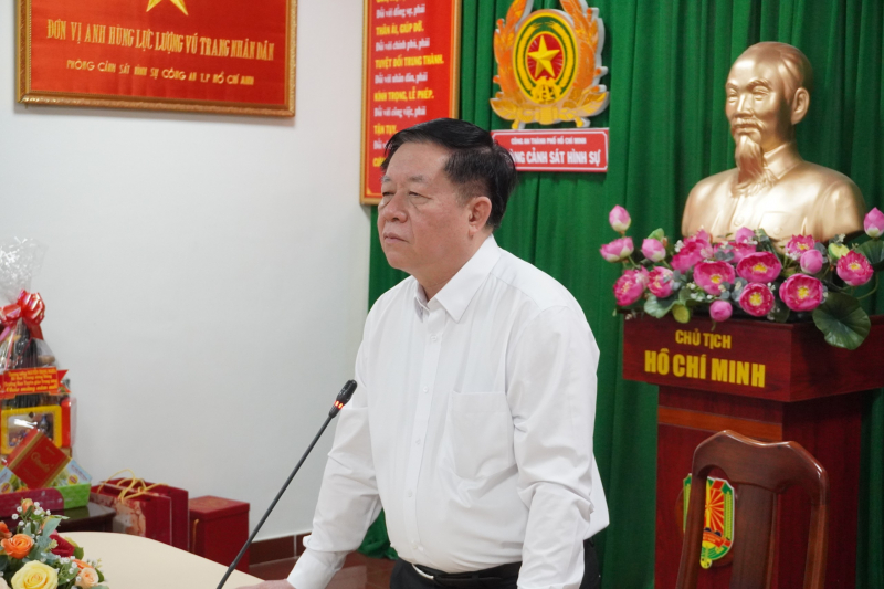 Trưởng Ban Tuyên giáo Trung ương Nguyễn Trọng Nghĩa thăm, chúc Tết Công an TP Hồ Chí Minh -0