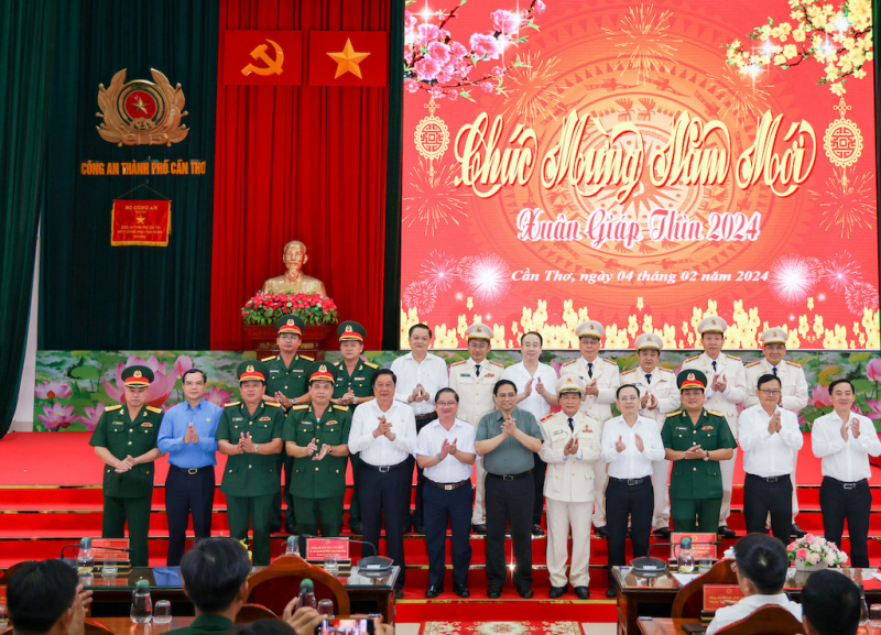 Thủ tướng Chính phủ Phạm Minh Chính thăm và chúc Tết lực lượng vũ trang TP Cần Thơ -0