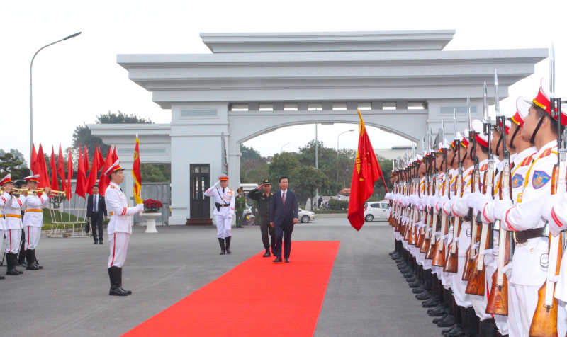 Cảnh sát cơ động đoàn kết, kỷ cương, chiến đấu ngoan cường, dũng cảm -1