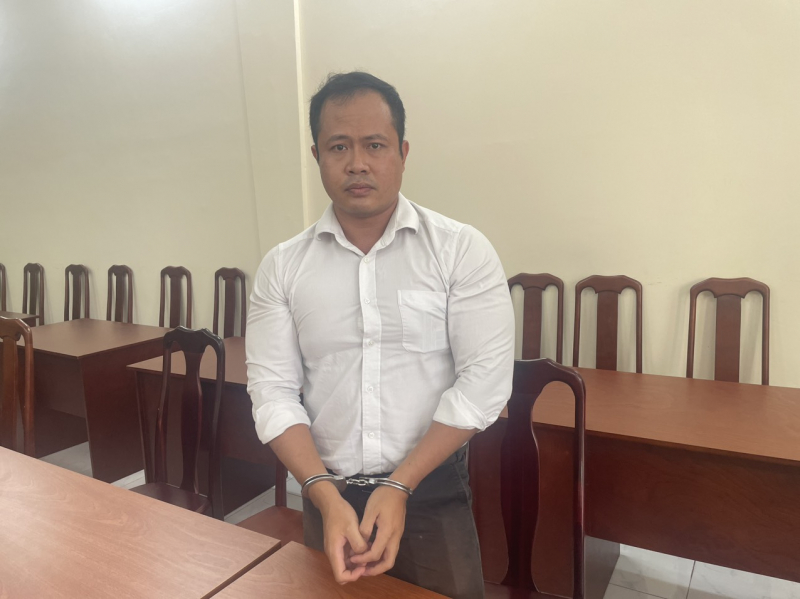 Chuyên viên Thanh tra giám sát Ngân hàng Nhà nước lừa đảo chiếm đoạt tài sản -0