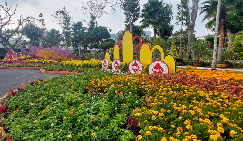 Năm thứ 2, Sóc Trăng đón người dân tham quan trụ sở UBND tỉnh nhân dịp đầu xuân -0