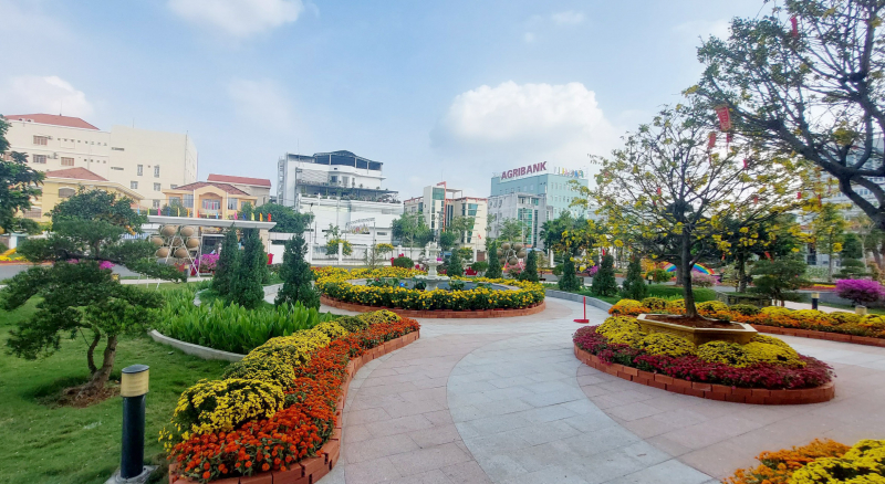 Năm thứ 2, Sóc Trăng đón người dân tham quan trụ sở UBND tỉnh nhân dịp đầu xuân -2