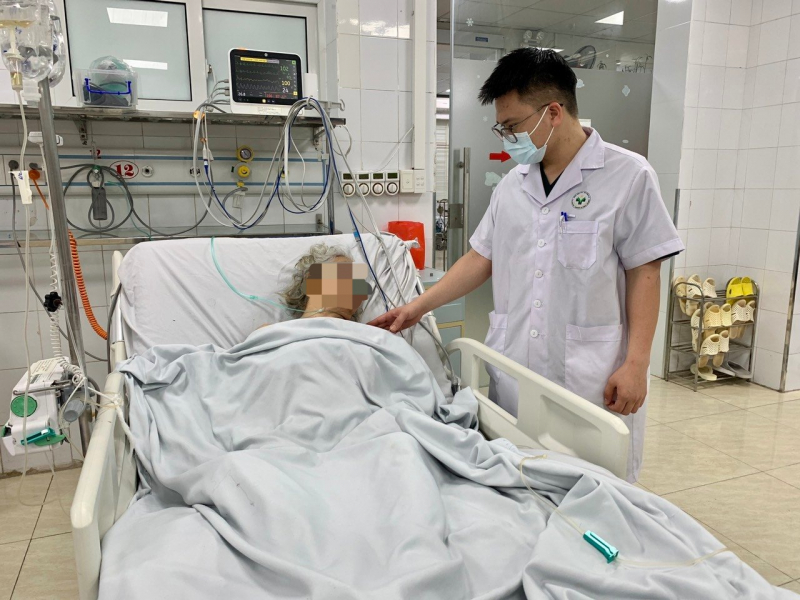 Bác sĩ Bệnh viện 19-8 xuyên Tết cấp cứu người bệnh -0