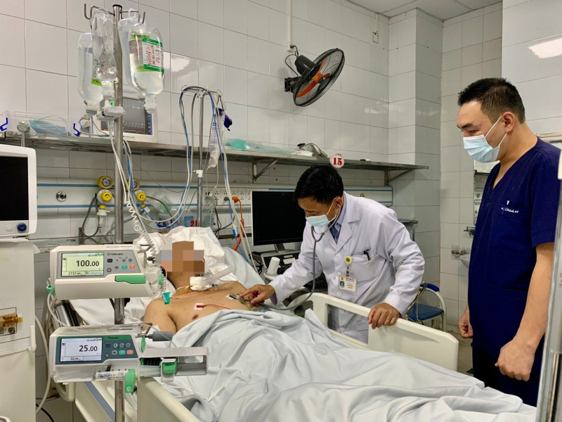 Bác sĩ Bệnh viện 19-8 xuyên Tết cấp cứu người bệnh -0