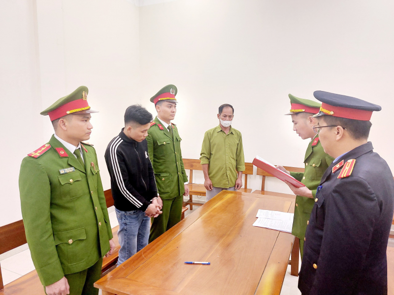 Chưa có giấy phép, vẫn mượn xe ô tô rồi gây tai nạn chết người -0