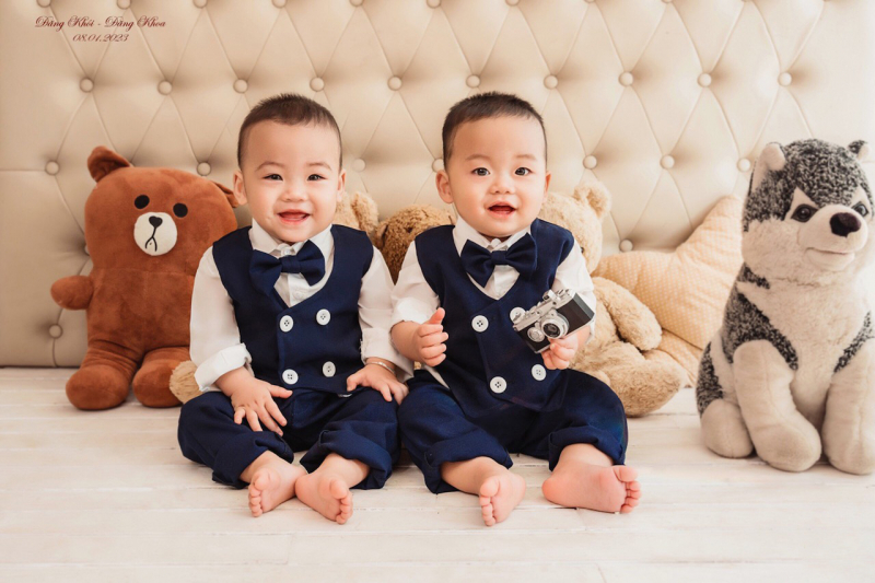 Mùa xuân hạnh phúc đầu tiên của những cặp vợ chồng hiếm muộn -0