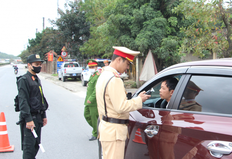 Công an Thanh Hoá bảo đảm tuyệt đối an toàn cho nhân dân vui Tết, đón xuân. -0